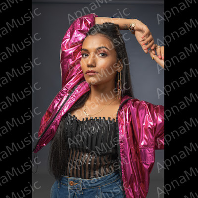 Dee MC (Deepa Unnikrishnan)